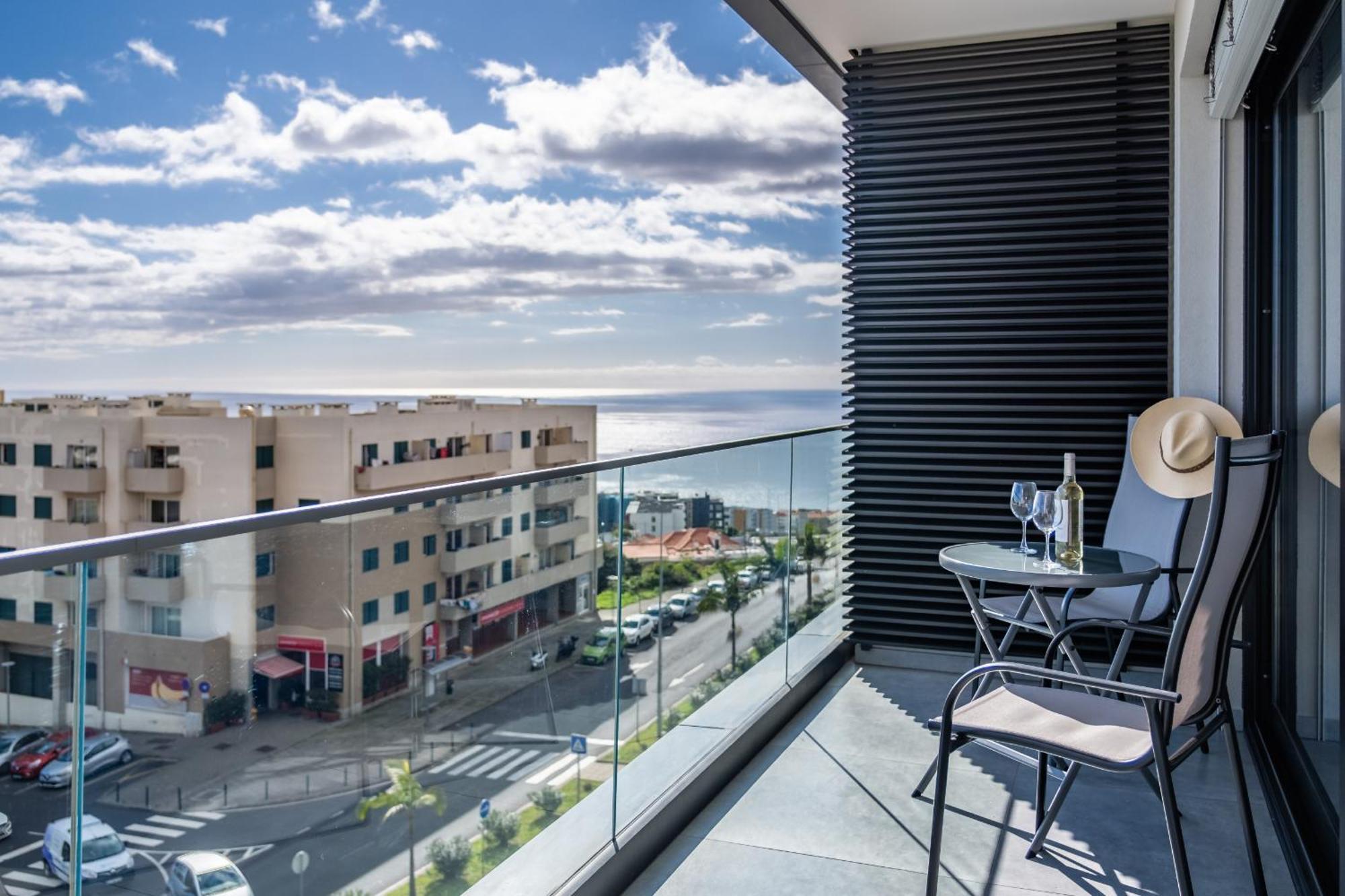 Fenix Ocean View By Madeira Sun Travel Apartment ฟุงชาล ภายนอก รูปภาพ
