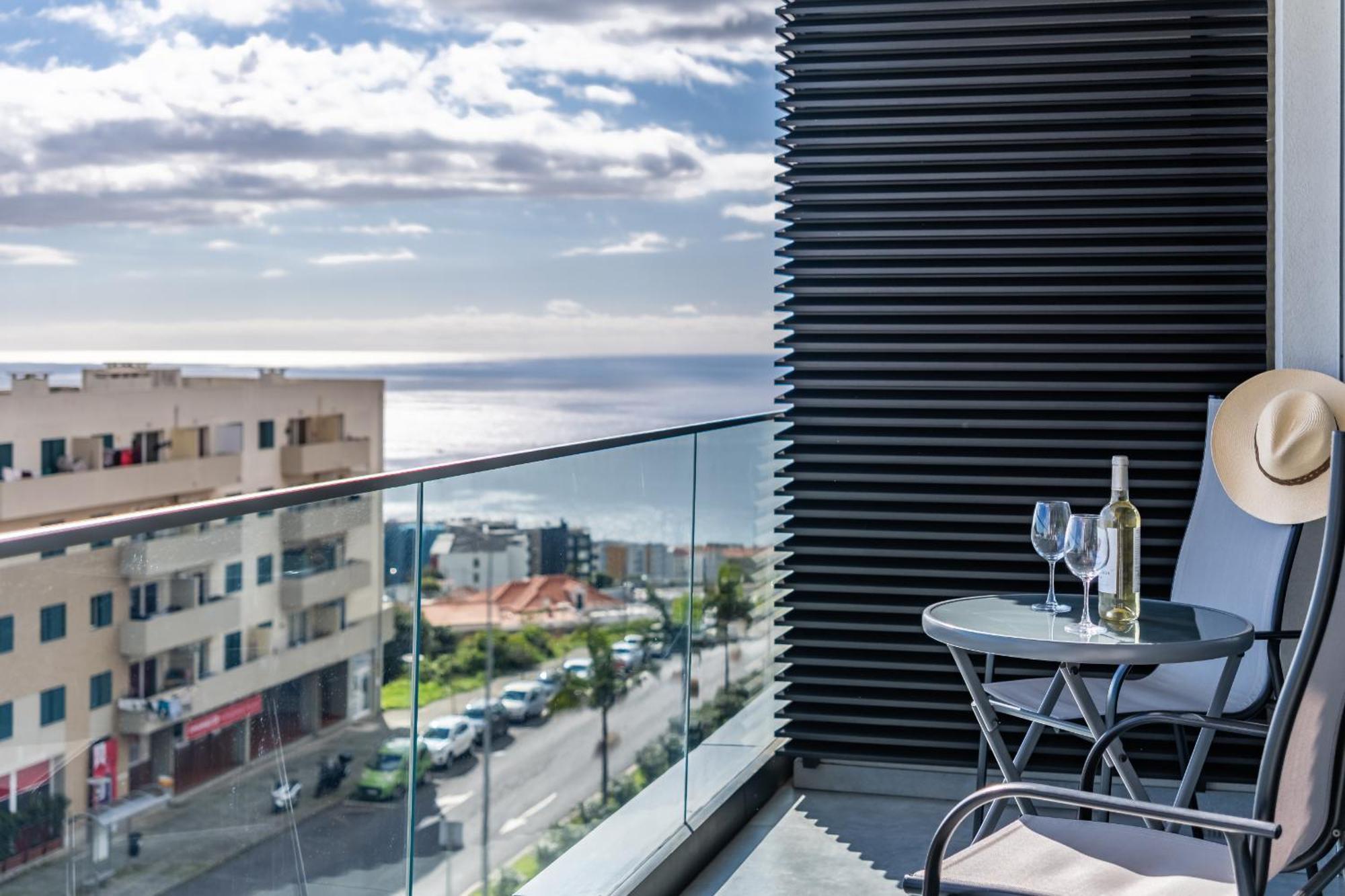 Fenix Ocean View By Madeira Sun Travel Apartment ฟุงชาล ภายนอก รูปภาพ